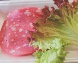 朝食に！ツナトマトのビアソーセージサンド作り方3写真