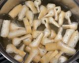 夫の好きなワカメと油揚げの味噌汁作り方2写真