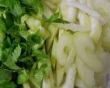 ☆簡単♪鶏胸肉とセロリのサラダ☆作り方1写真