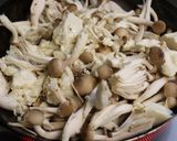 そばつゆdeしめじ絹ごし豆腐の炒め煮作り方1写真