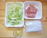 温活♪白菜、春雨、ひき肉の生姜スープ作り方1写真
