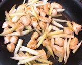鶏肉とセロリのフワトロ卵炒め作り方5写真