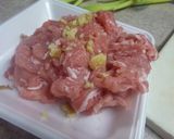 セロリと豚肉のカレー風味炒め作り方1写真