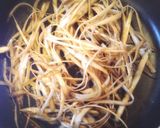 話題のサバ缶とひらひらごぼう炒め作り方2写真