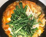 鶏とトッポギの韓国風スープ作り方7写真