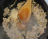 生だしで豆苗と豚ひき肉のナッツ炒め作り方3写真