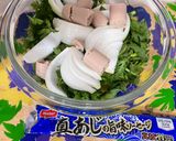 春菊と魚肉ソーセージの炒め物作り方4写真