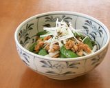 鶏ひき肉とスナップえんどうの香味醤油炒め作り方5写真