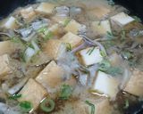 コク旨☆厚揚げと舞茸のおみそ汁作り方3写真