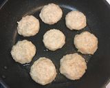 冷めても柔らか！鶏ひき肉の味噌マヨつくね作り方2写真