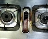超簡単!鶏むね肉のジューシーパリパリ焼き作り方3写真