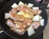 簡単すぎる！大根と手羽元煮。作り方1写真
