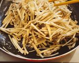 鶏皮ごぼう *☻* in セロリ。作り方4写真