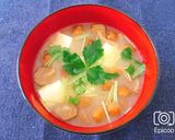 本だしで簡単！基本の豆腐となめこの味噌汁作り方4写真