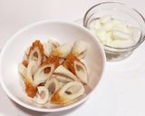 お弁当にも♪ちくわのお好み焼き風炒め作り方1写真