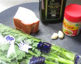 時短簡単☆美味♡春菊とベーコンのパスタ作り方1写真