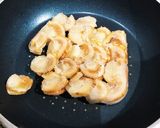 蒸しベビーホタテ（冷凍）のバター醤油炒め作り方2写真