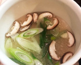 椎茸と「白ネギの緑の部分」の中華スープ♪作り方3写真