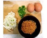 チキンラーメンでコク旨オムライス作り方1写真