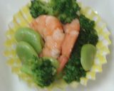 お弁当♪そら豆とエビのブロッコリーサラダ作り方3写真