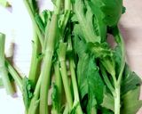 残った春菊の茎で卵とじ♬作り方1写真