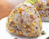 そぼろ と ゆかり の おにぎり作り方5写真