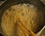 小鍋一つで作る簡単しめじのクリームパスタ作り方3写真