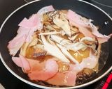 ワンパン！舞茸とベーコンのスープパスタ作り方1写真