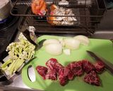 簡単　牛すね肉使用　ビーフシチュー作り方1写真