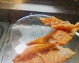 簡単で綺麗なの！鮭フレークおにぎり作り方2写真