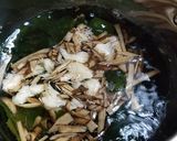 ヤマブシタケとゴボウ、ワカメの味噌汁＾＾作り方5写真
