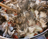 舞茸と豚肉のオイマヨ炒め。作り方5写真