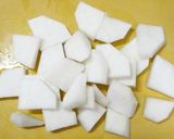 味噌と豆乳でコク旨！かぶと豚ばら肉の煮物作り方1写真