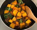 南瓜とひき肉のピリ辛炒め作り方5写真