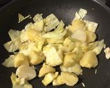 早くて簡単、じゃがいもとキャベツ炒め作り方5写真