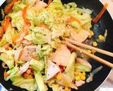 ごま薫☆スモークチキンでヘルシー野菜炒め作り方6写真