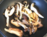 きのことちぢみほうれん草の葱醤油炒め作り方4写真