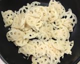 ダシダのみで味付け♡蓮根と竹輪のきんぴら作り方5写真
