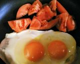 簡単時短朝食2 ハムエッグにトマトソテー作り方1写真