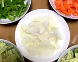 たっぷり野菜と豚肉のオイスターソース炒め作り方2写真