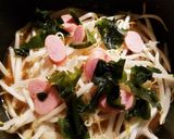 サッポロ一番しょうゆ味☆もやしワカメ丼作り方3写真