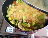 フライパンひとつで！簡単☆アボカドパスタ作り方9写真