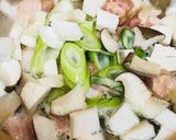 鶏肉＆ネギとおとし玉子の親子雑炊作り方1写真
