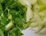 ☆副菜♪セロリまるごとナムル☆作り方1写真