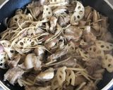 簡単、豚ももブロックレンコントマト煮。作り方5写真