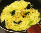 キャベツとわかめのあったかすまし汁作り方5写真