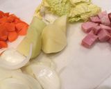 野菜たっぷり♡食べるコンソメスープ作り方1写真
