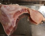 ＩＨグリルで鰤かま焼き～塩と粗挽き黒胡椒作り方1写真