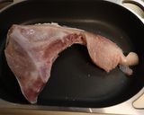 ＩＨグリルで鰤かま焼き～塩と粗挽き黒胡椒作り方2写真