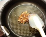 芽キャベツのアンチョビクリーム炒め作り方2写真